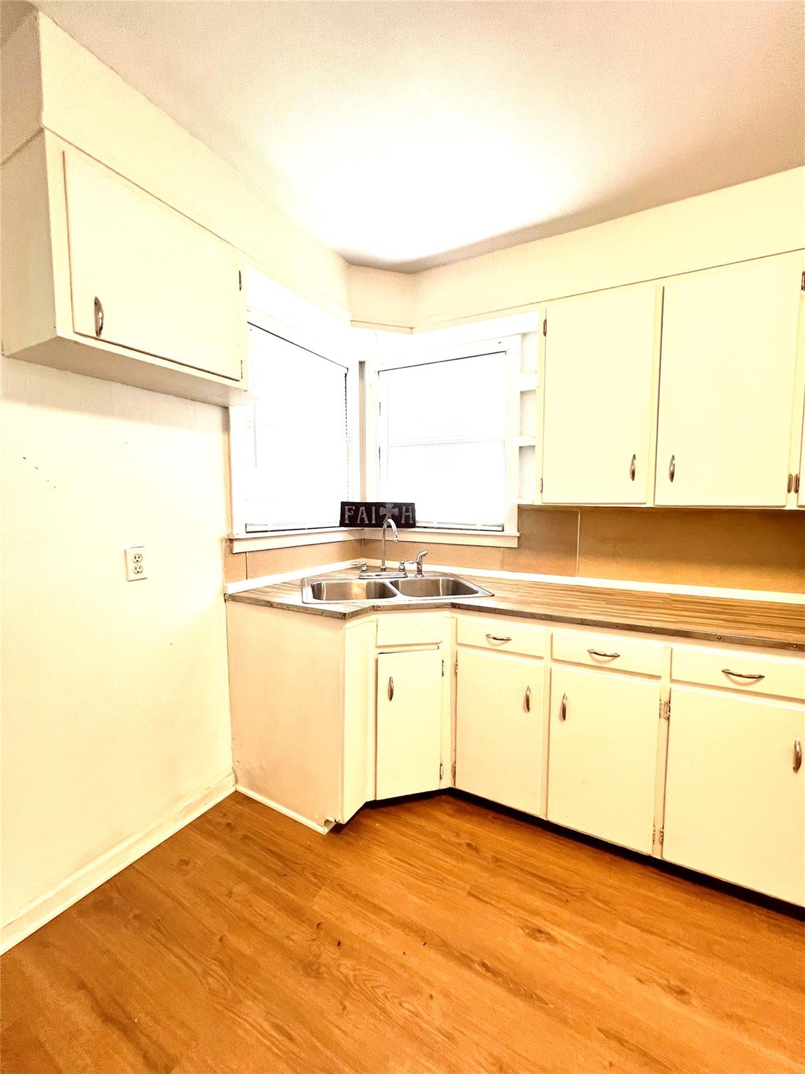 528 E Milam Street La Grange TX 78945