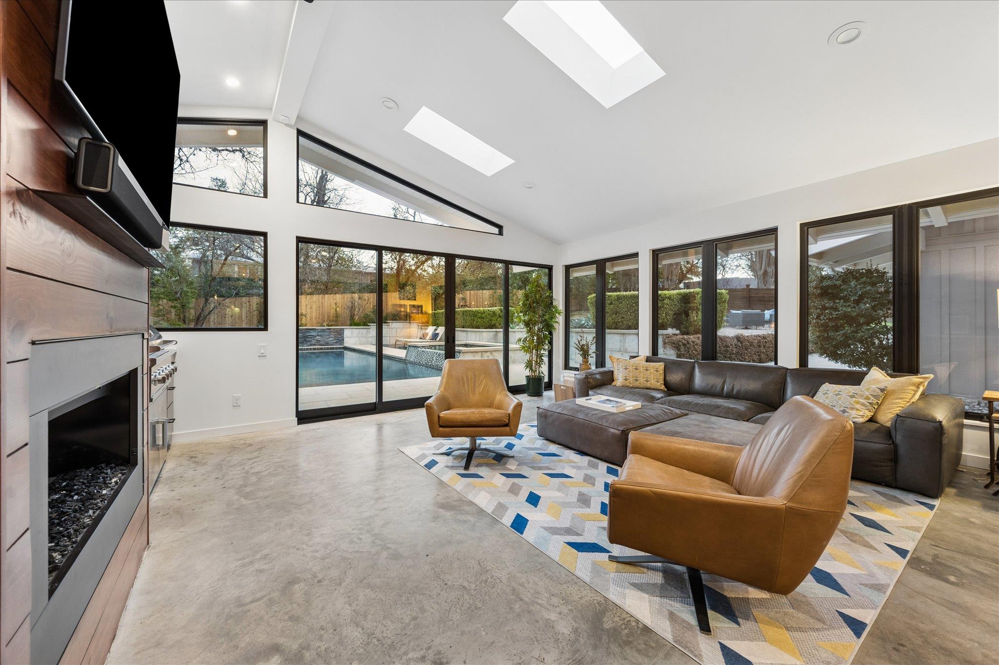 2613 Spring Lane Austin TX 78703