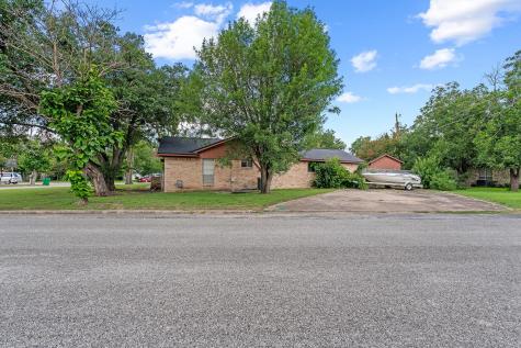 2400 Grace Street Taylor TX 76574