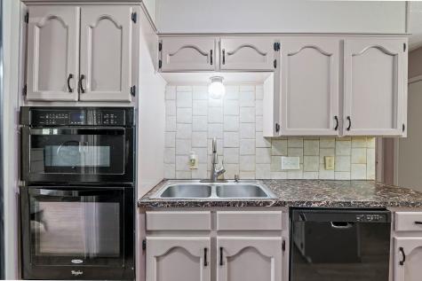 2400 Grace Street Taylor TX 76574