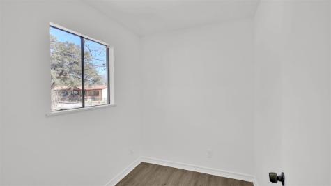 908 Tank Street Lockhart TX 78644