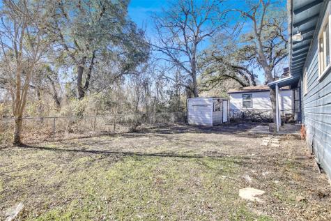 908 Tank Street Lockhart TX 78644