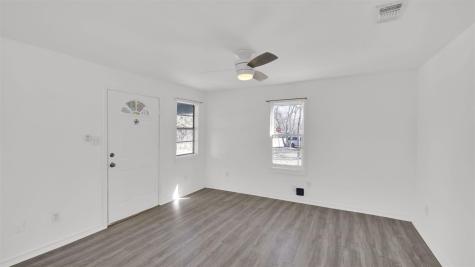 908 Tank Street Lockhart TX 78644