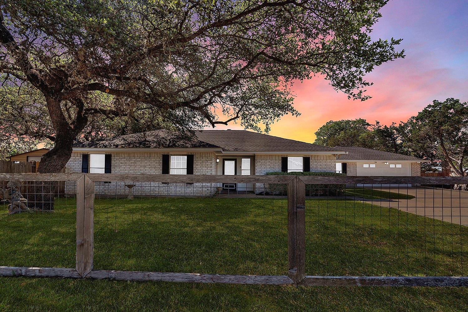 1106 Amanda Canyon Lake TX 78133