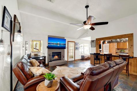 1106 Amanda Canyon Lake TX 78133