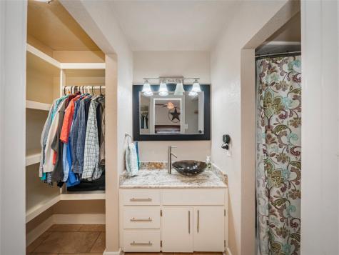 704 Horseshoe Bay Boulevard Horseshoe Bay TX 78657