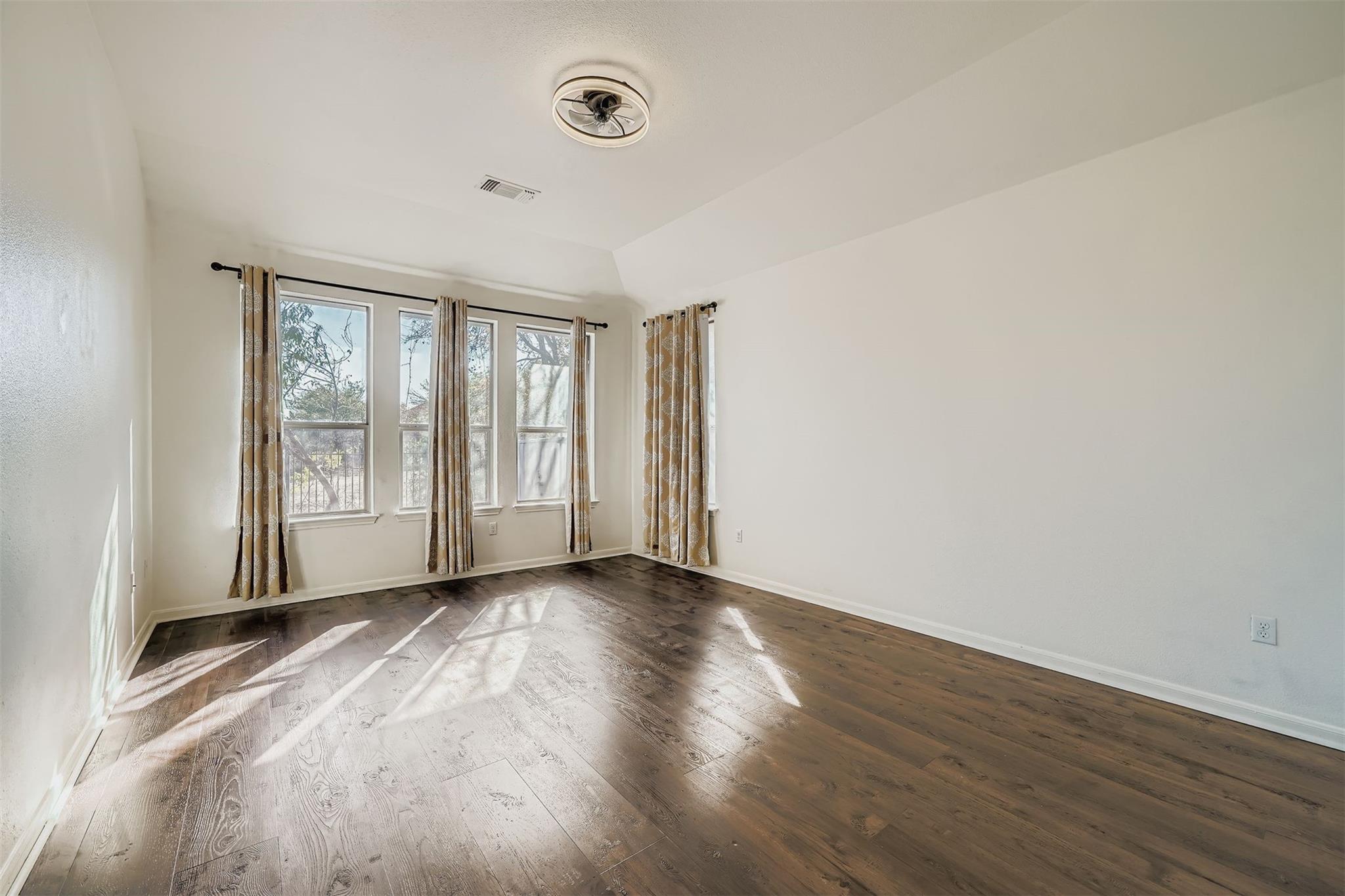 212 Great Circle Cove Austin TX 78717
