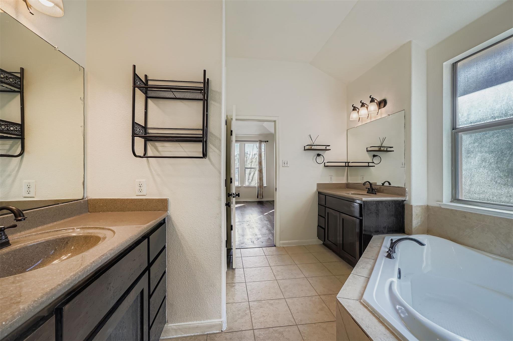 212 Great Circle Cove Austin TX 78717
