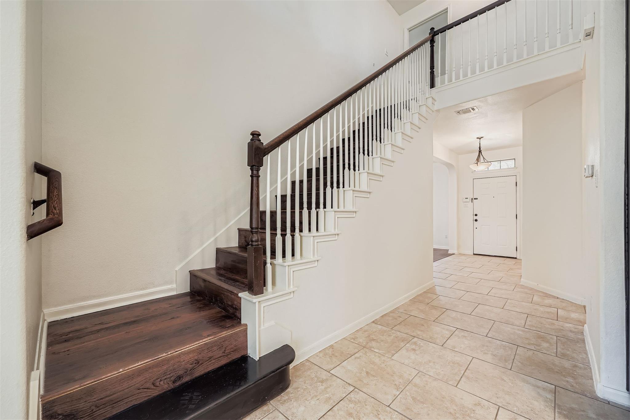 212 Great Circle Cove Austin TX 78717