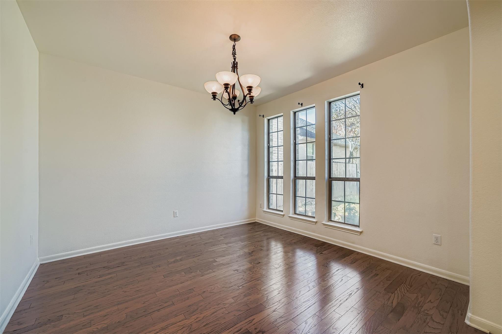 212 Great Circle Cove Austin TX 78717