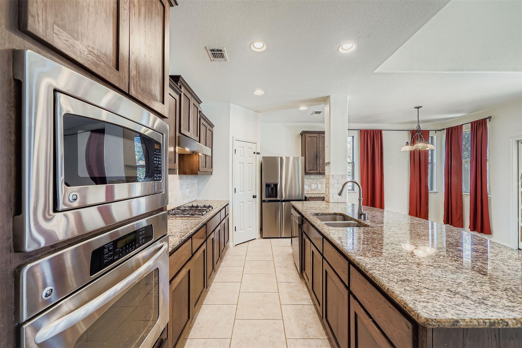 212 Great Circle Cove Austin TX 78717