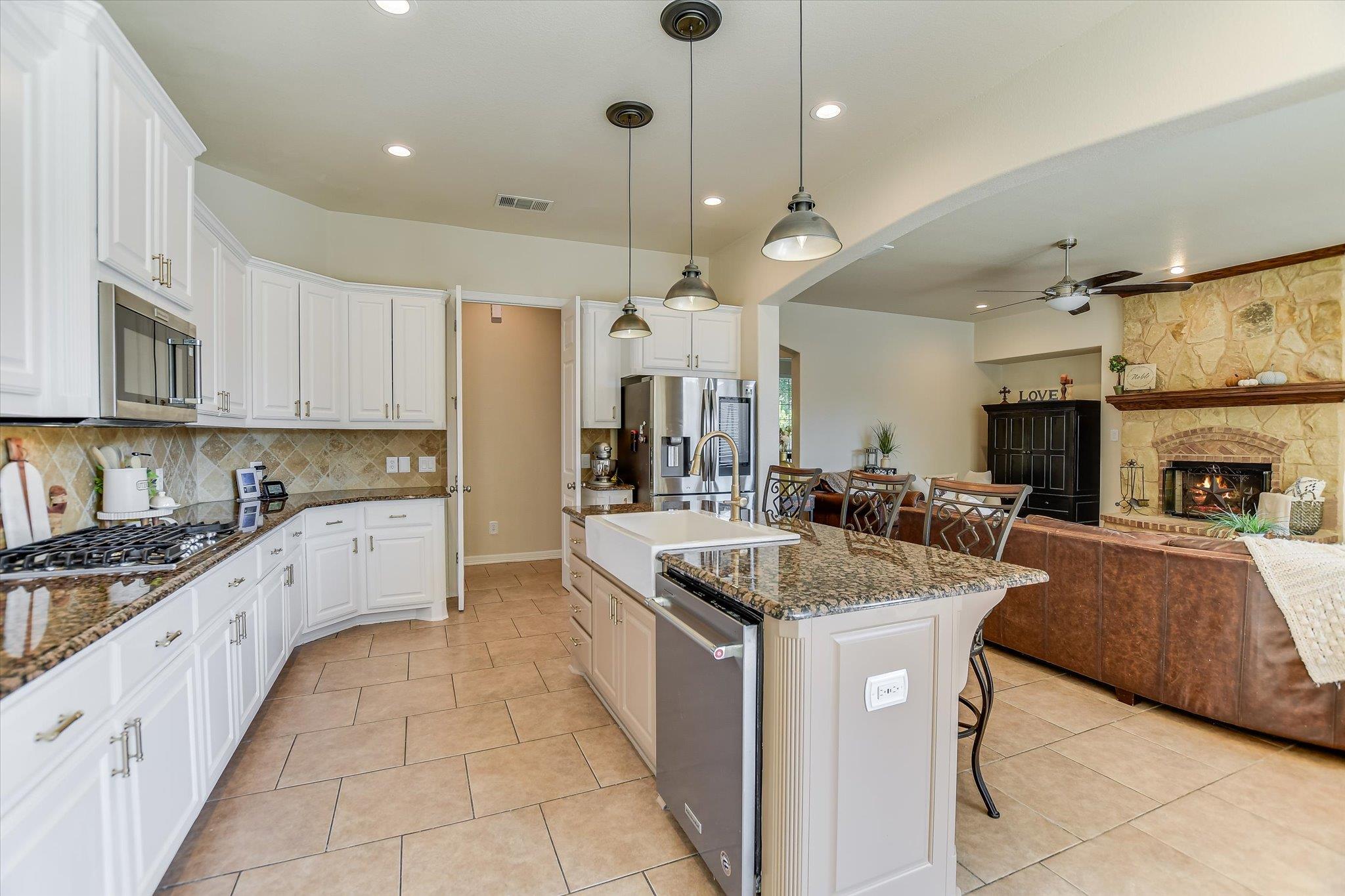 813 Folsom Cove Round Rock TX 78681