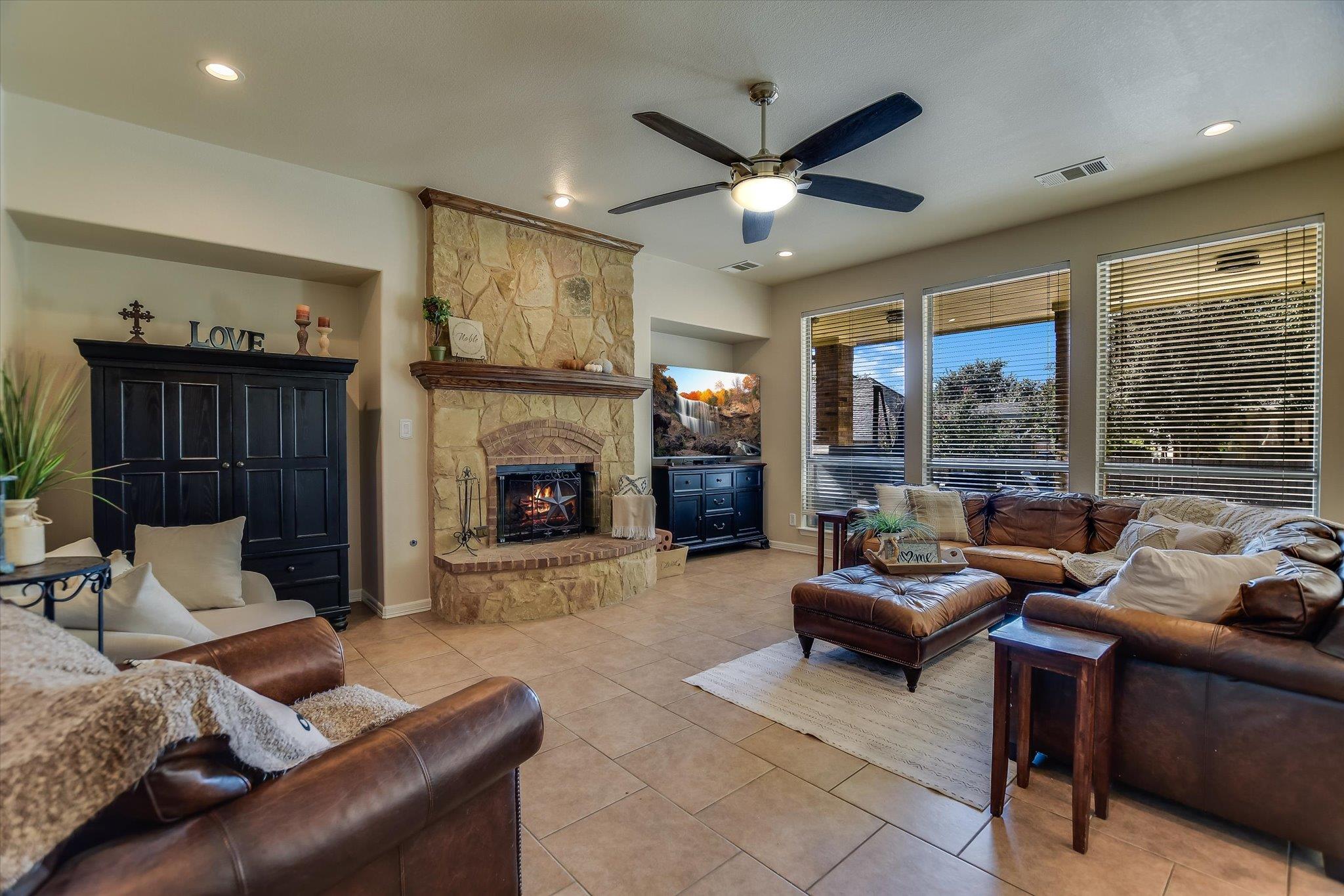 813 Folsom Cove Round Rock TX 78681