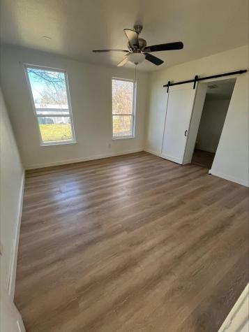 115 W Ila Street Elgin TX 78621