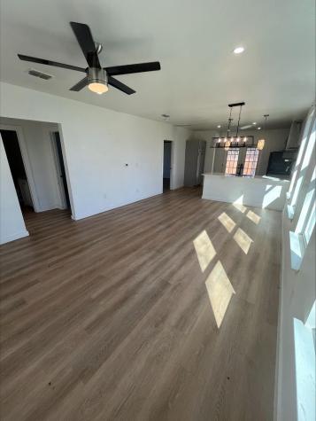 115 W Ila Street Elgin TX 78621