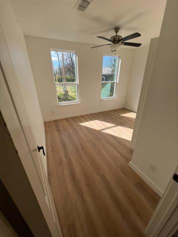 115 W Ila Street Elgin TX 78621