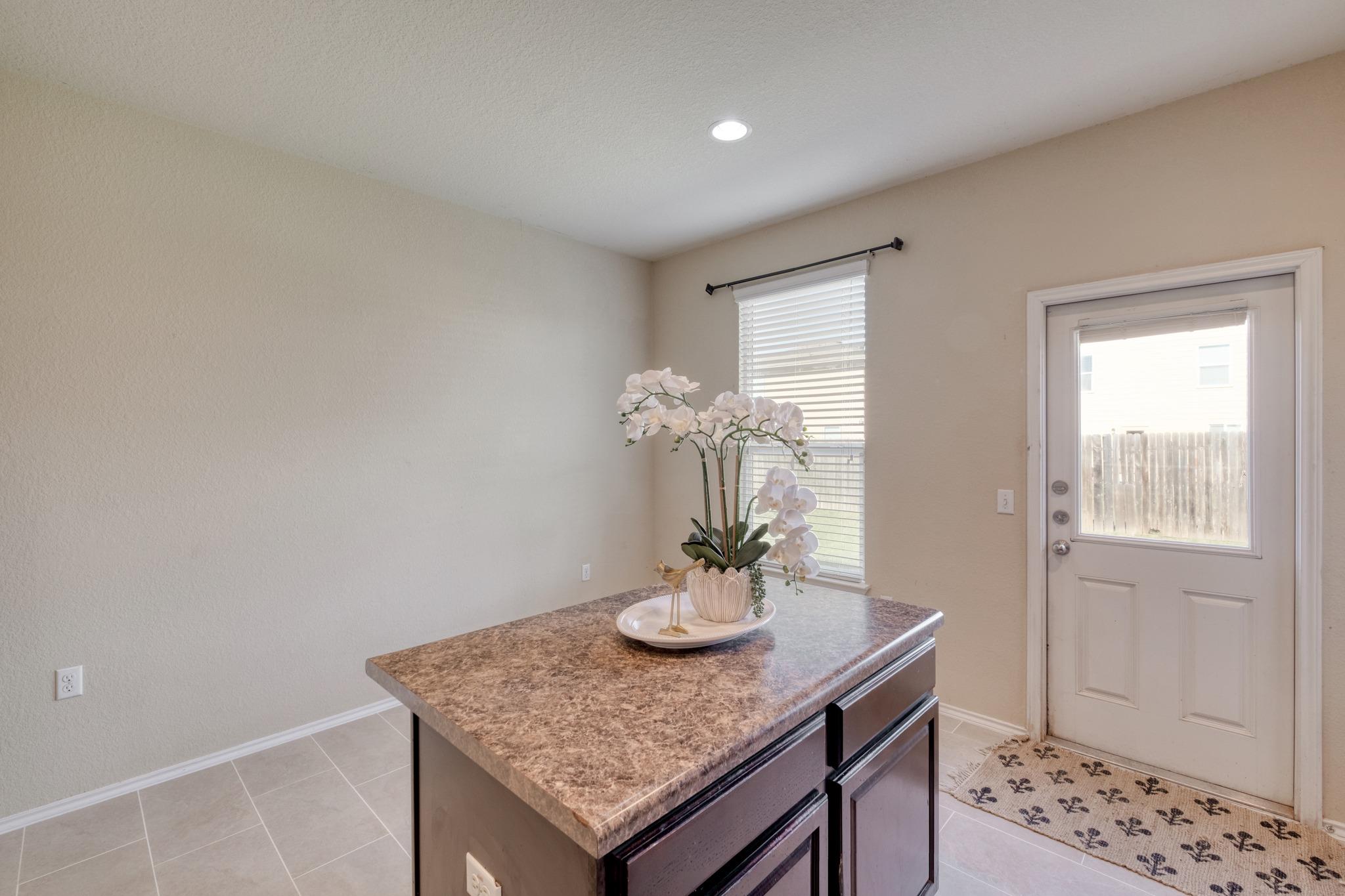 5704 Levenwood Lane Austin TX 78724