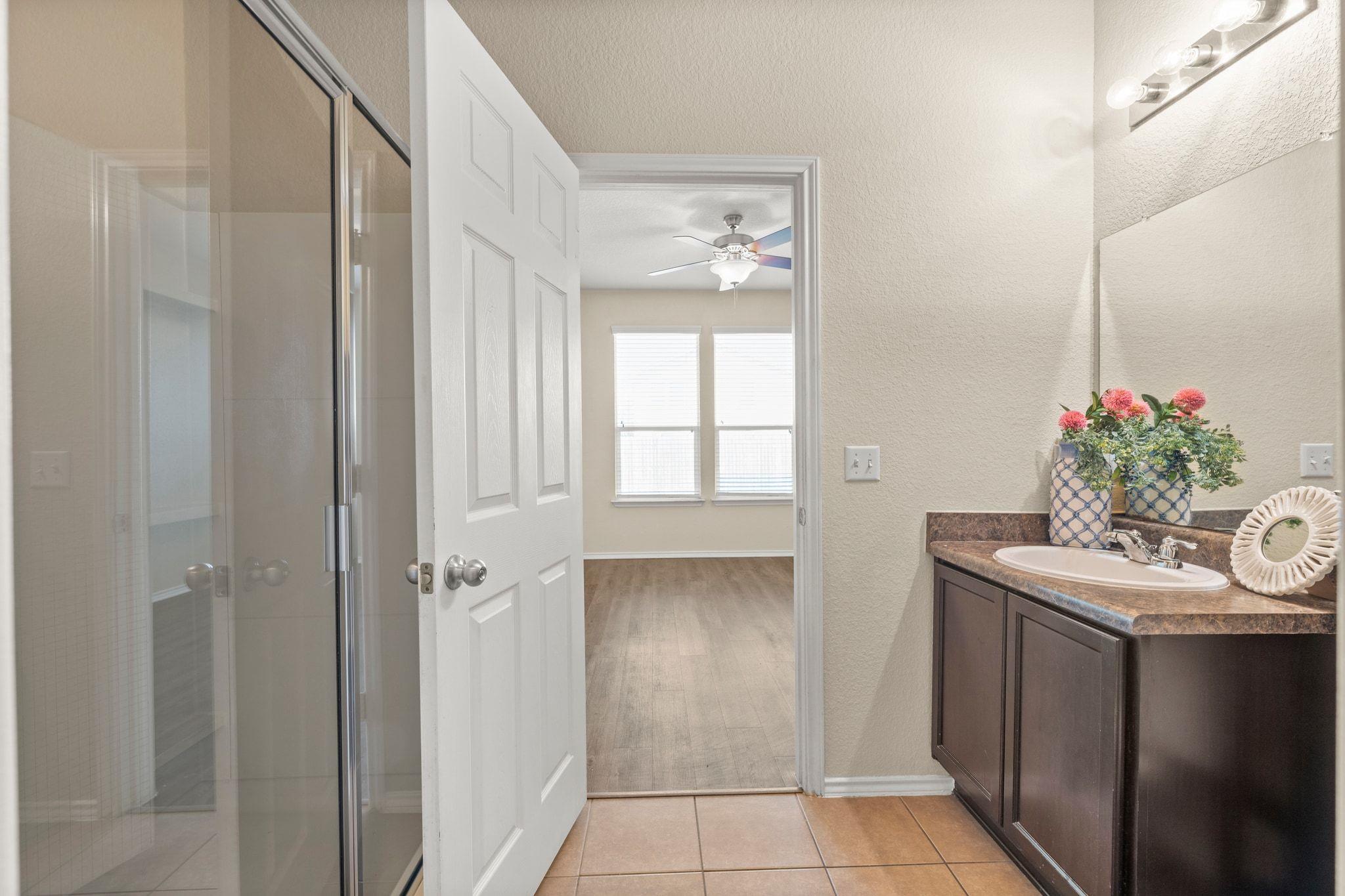 5704 Levenwood Lane Austin TX 78724