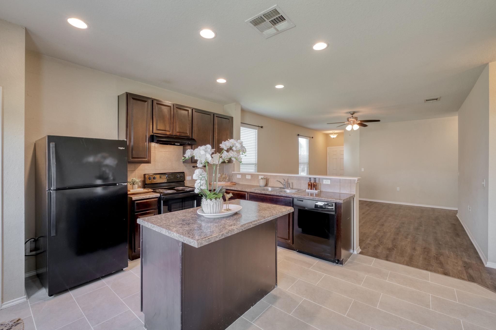 5704 Levenwood Lane Austin TX 78724