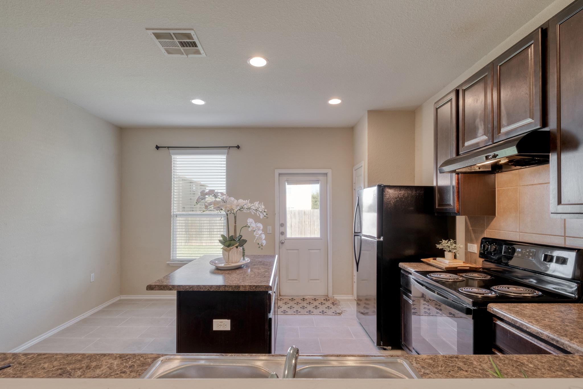 5704 Levenwood Lane Austin TX 78724