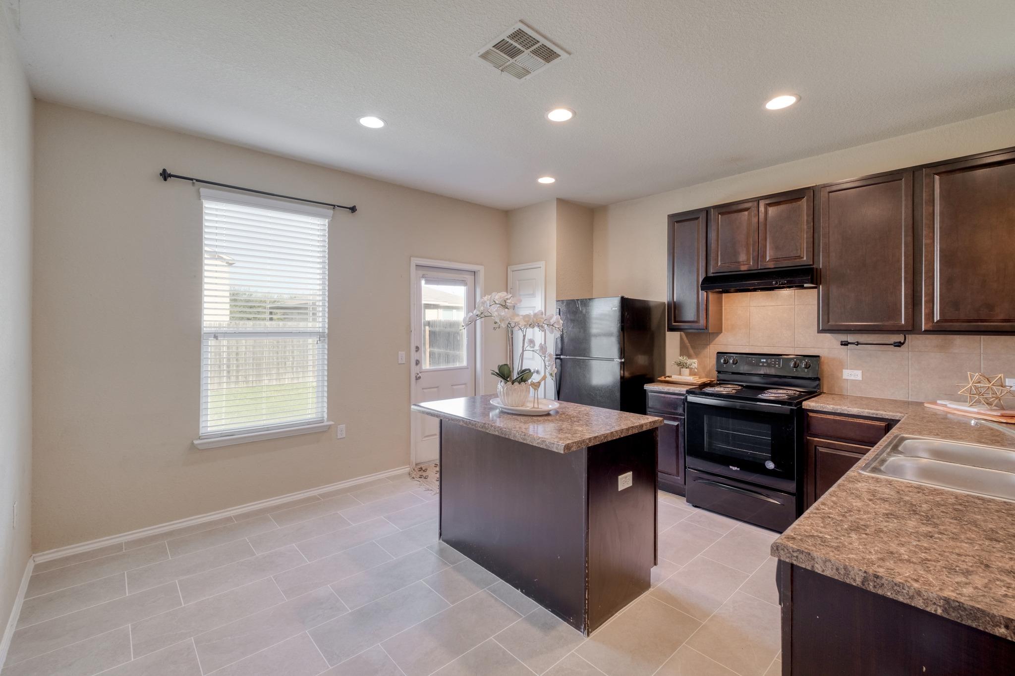 5704 Levenwood Lane Austin TX 78724