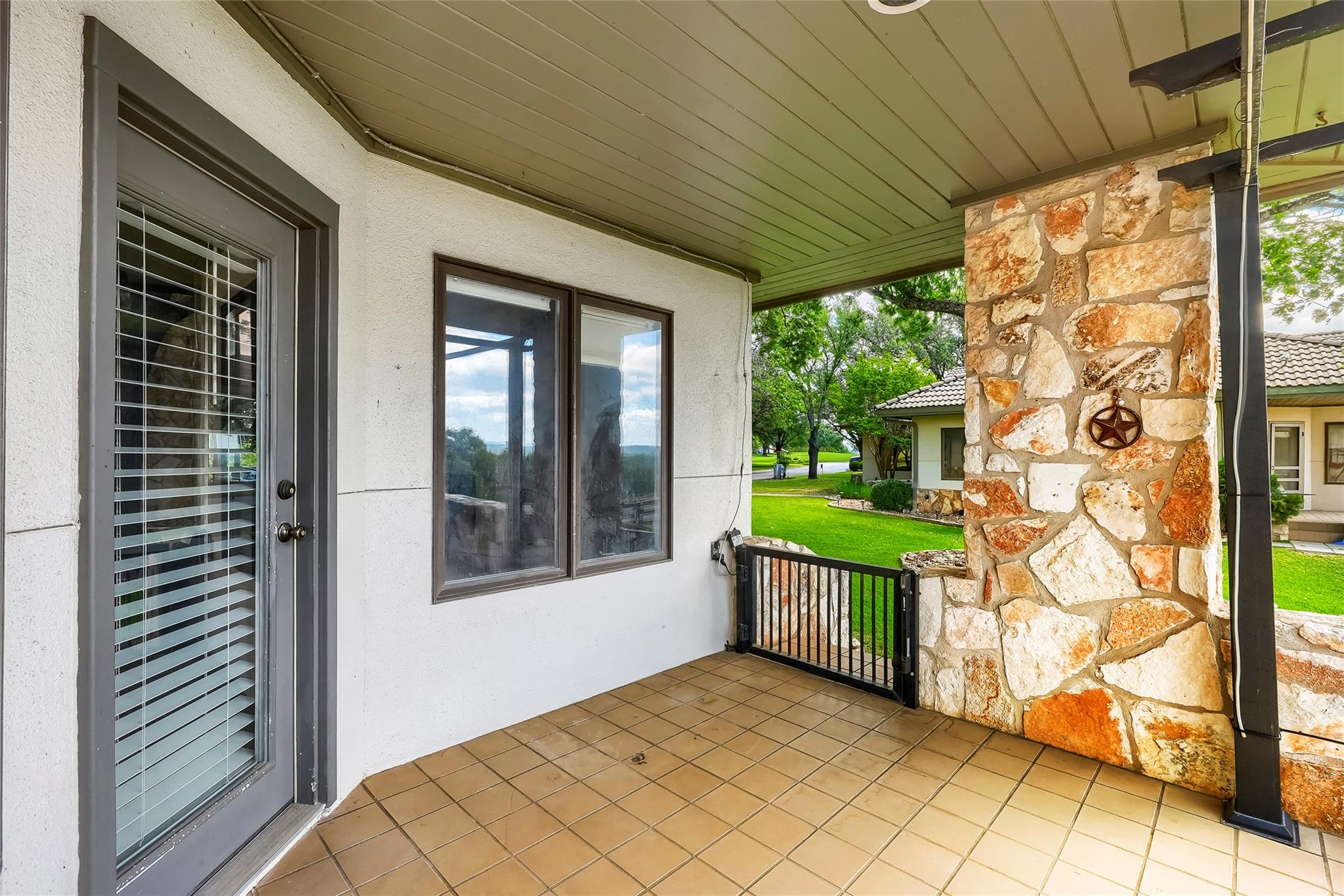 1607 Clubhouse Hill Drive Spicewood TX 78669