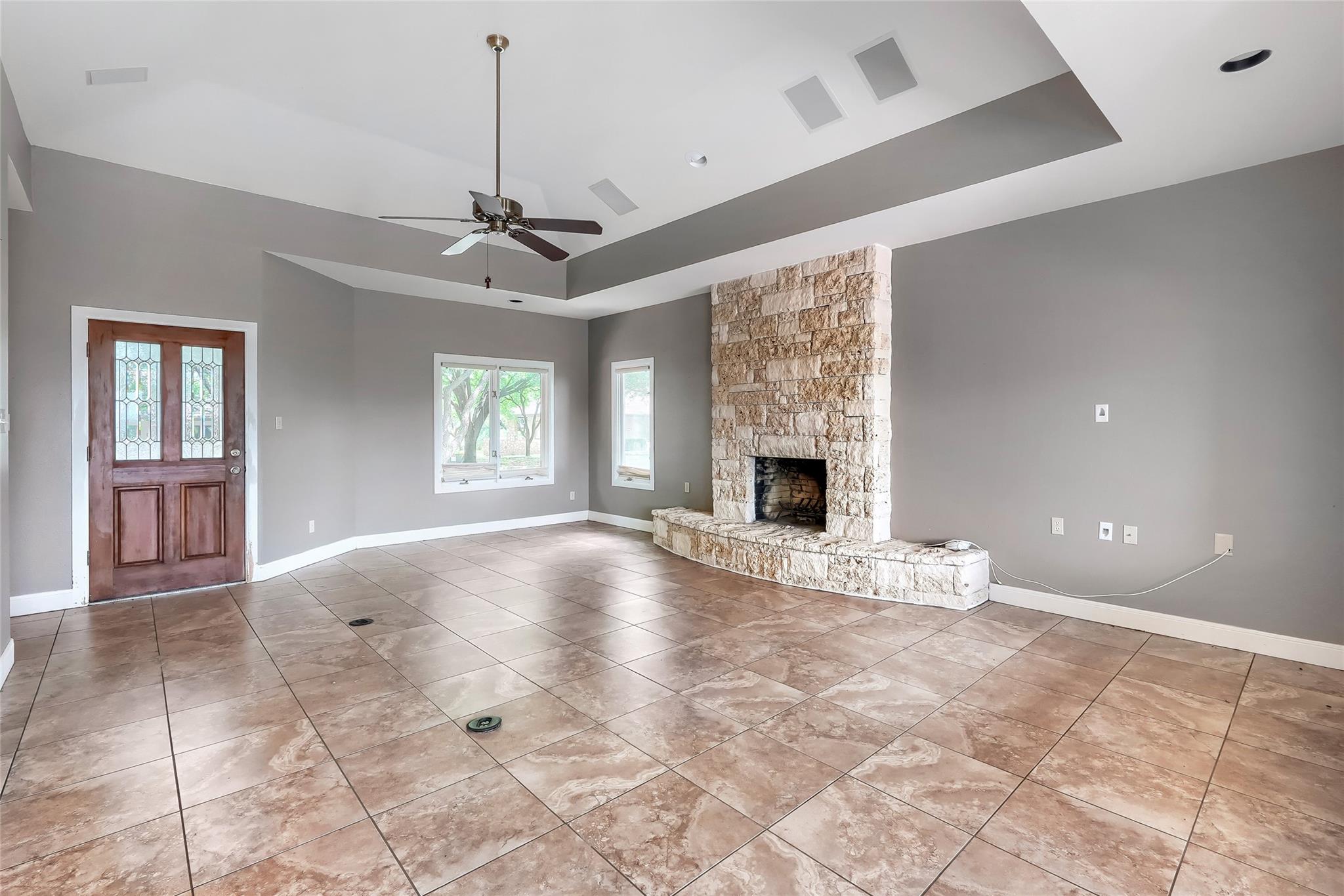 1607 Clubhouse Hill Drive Spicewood TX 78669