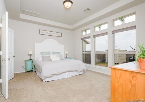 2032 Glen Hollow Seguin TX 78155