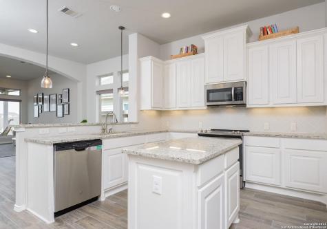 2032 Glen Hollow Seguin TX 78155