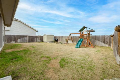 2032 Glen Hollow Seguin TX 78155