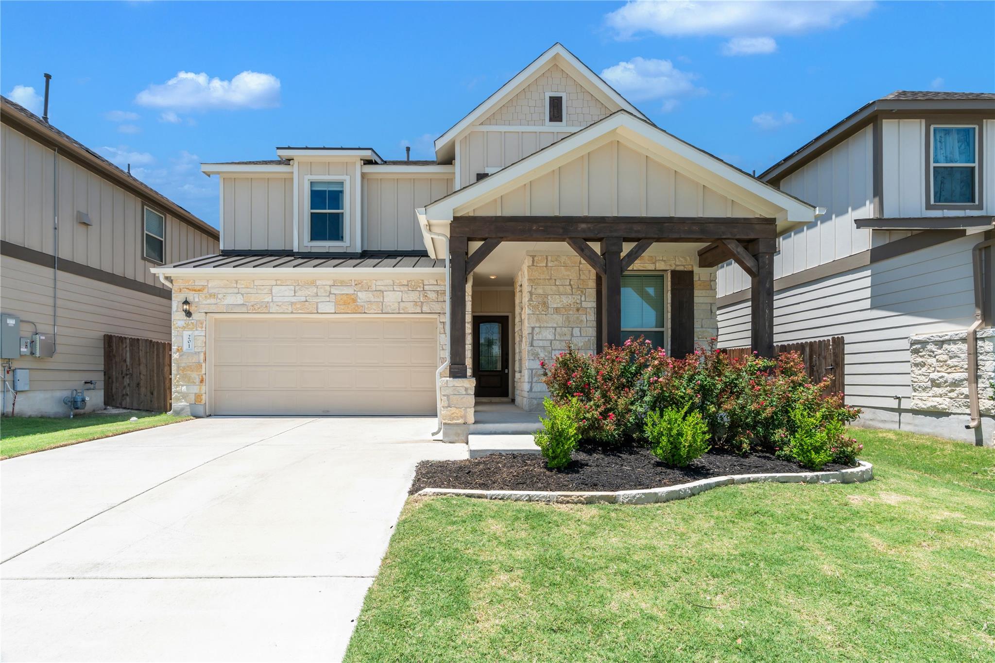 201 Bella Luna Way Liberty Hill TX 78642