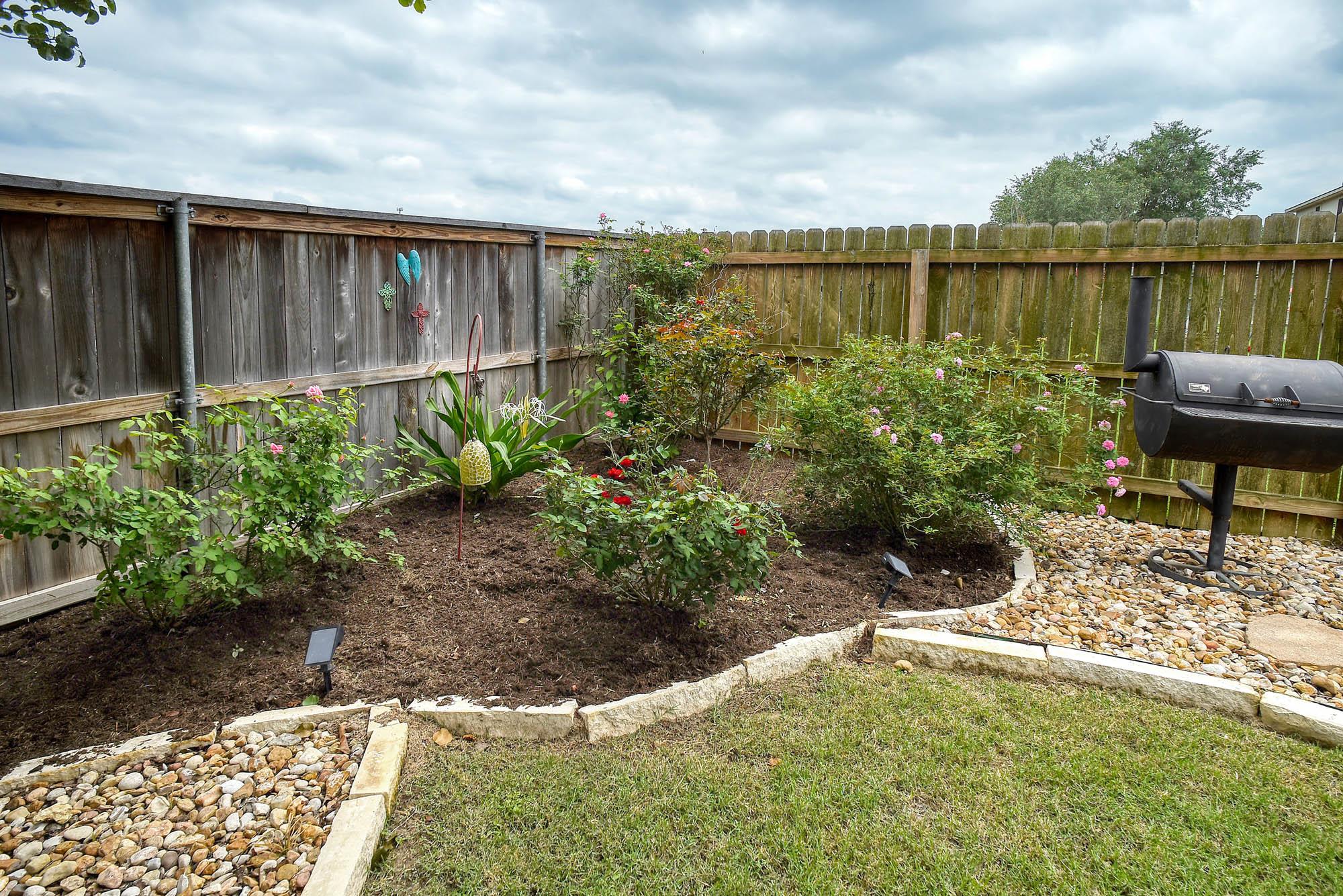 104 Trapper Trail Bastrop TX 78602