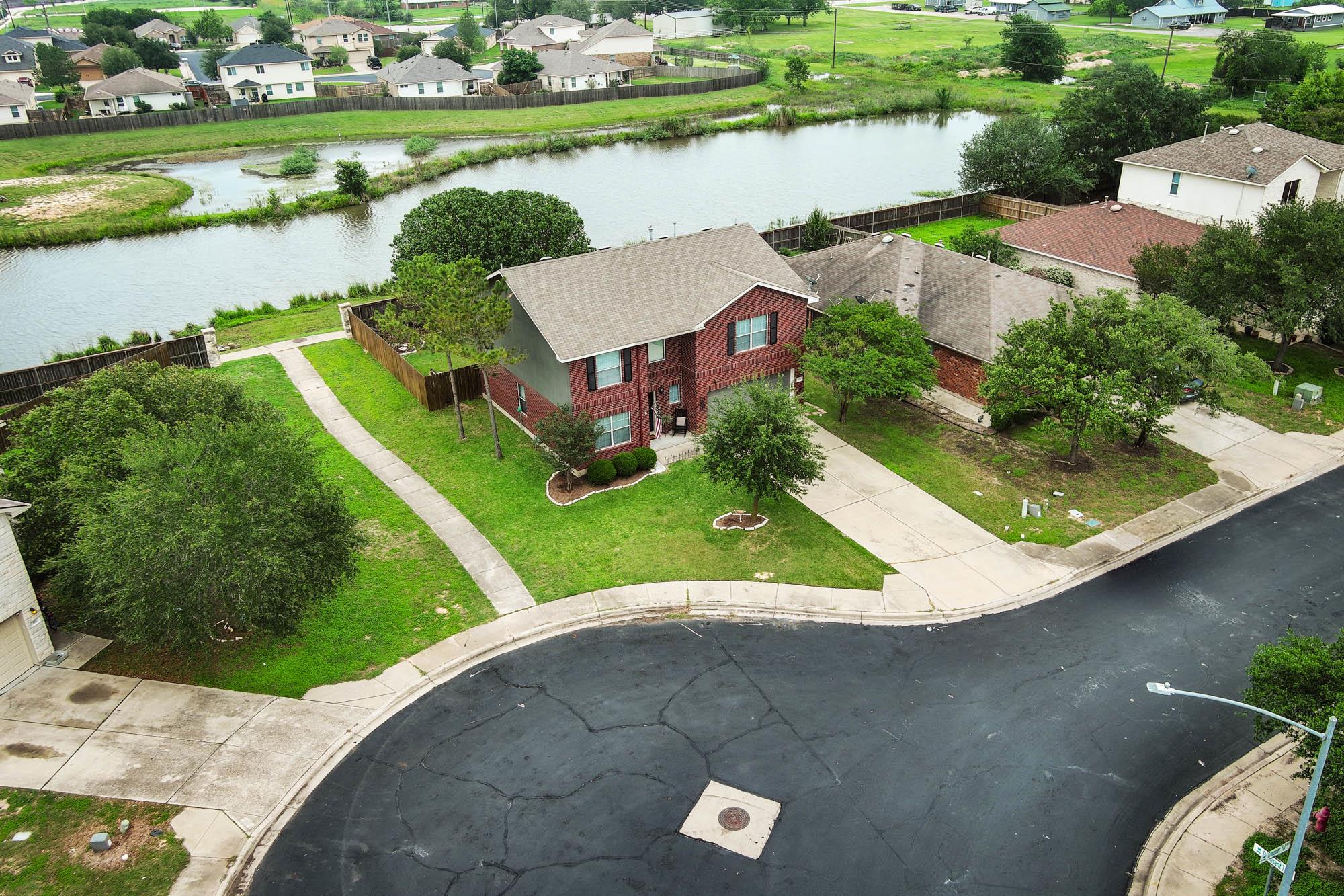 104 Trapper Trail Bastrop TX 78602