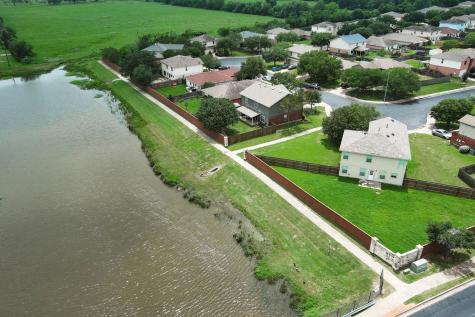 104 Trapper Trail Bastrop TX 78602