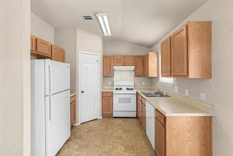 351 Covent Drive Kyle TX 78640