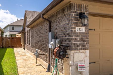 2524 Muzzie Lane Leander TX 78641
