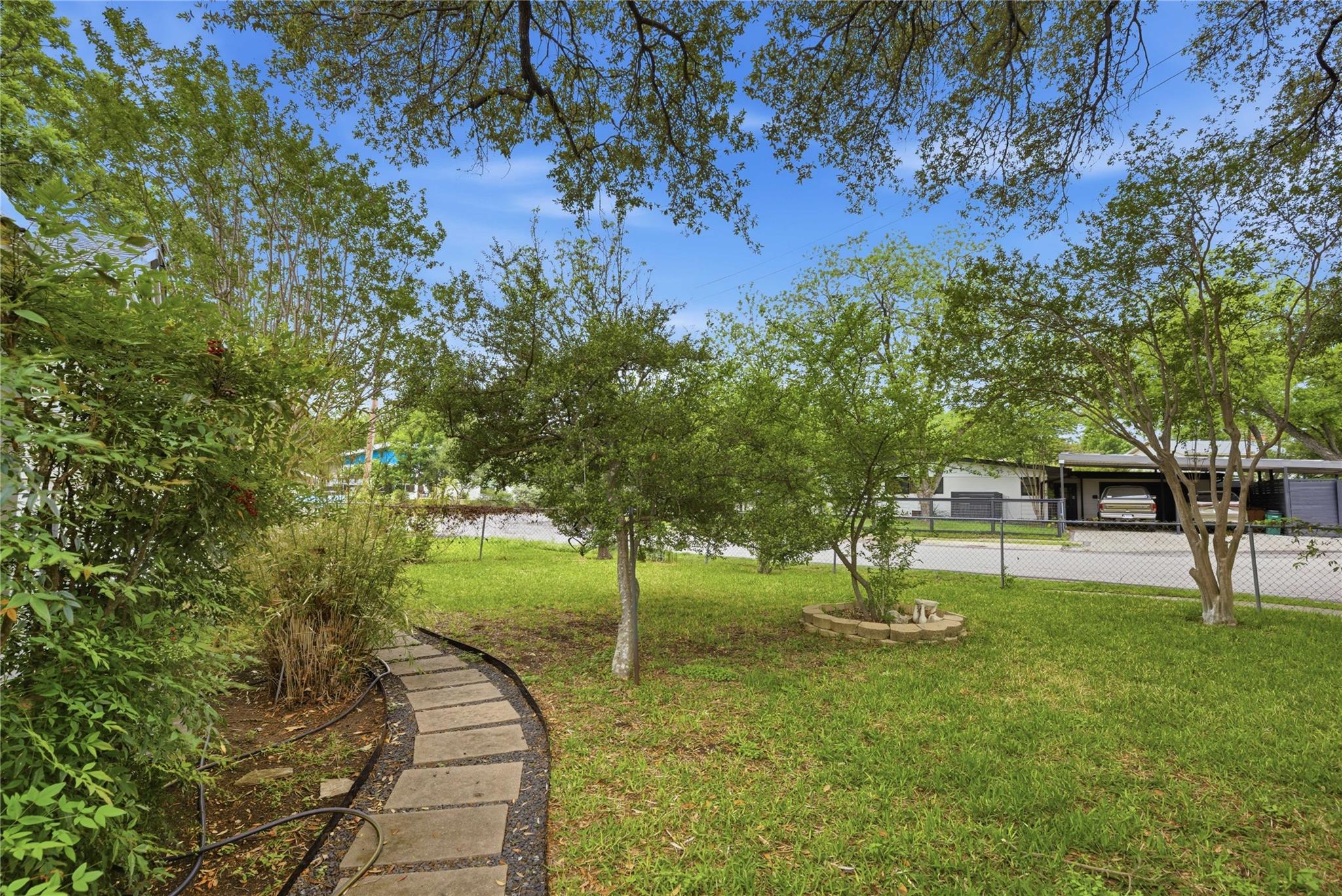 2902 Dover Place Austin TX 78757