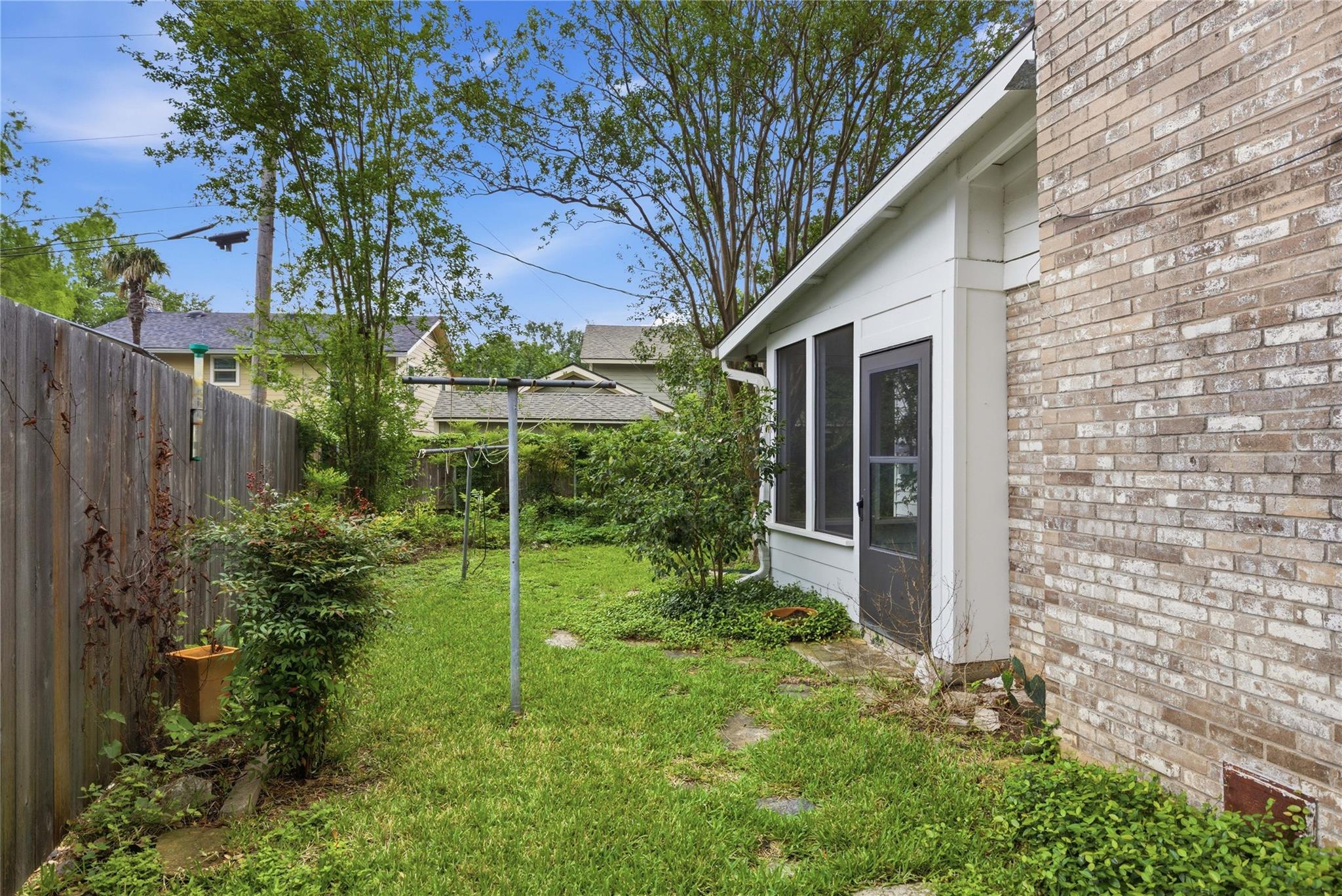 2902 Dover Place Austin TX 78757
