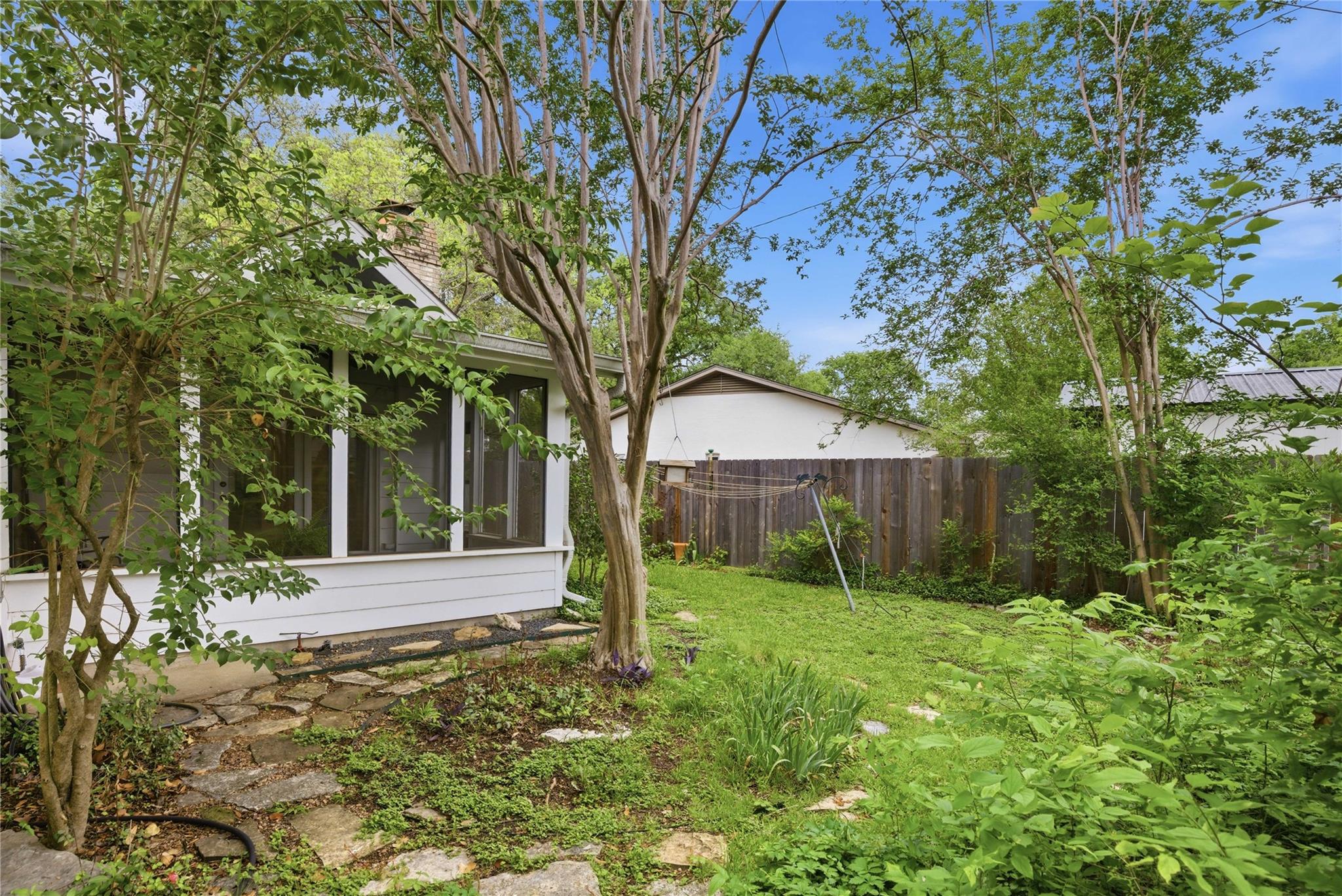 2902 Dover Place Austin TX 78757