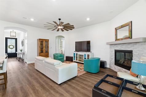 1145 W County Road 415 Lexington TX 78947