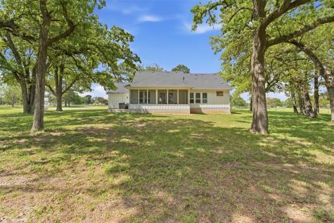 1145 W County Road 415 Lexington TX 78947