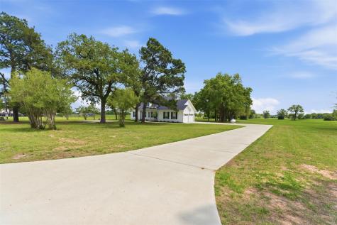 1145 W County Road 415 Lexington TX 78947