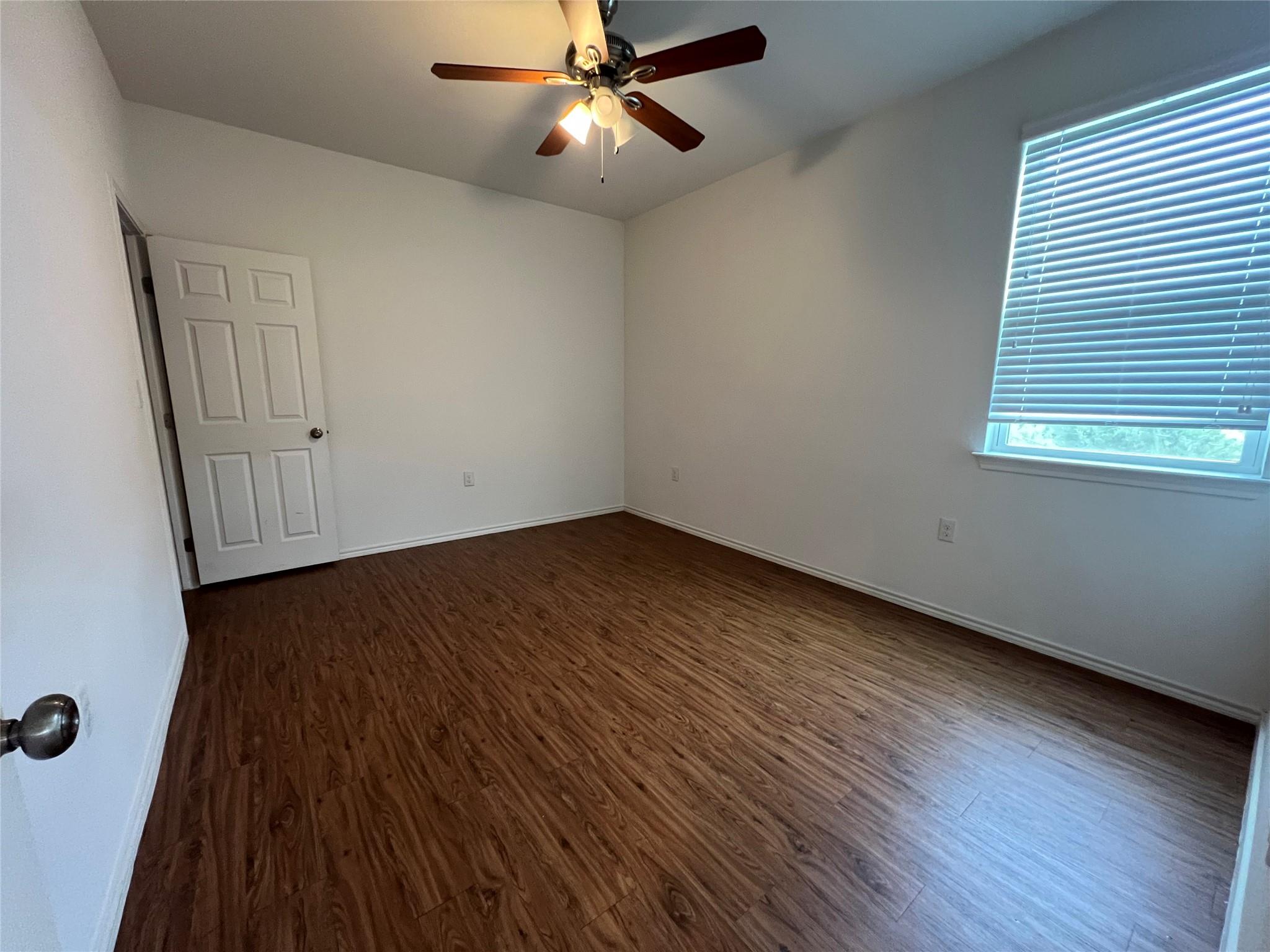 805 Hallie Cove Lockhart TX 78644