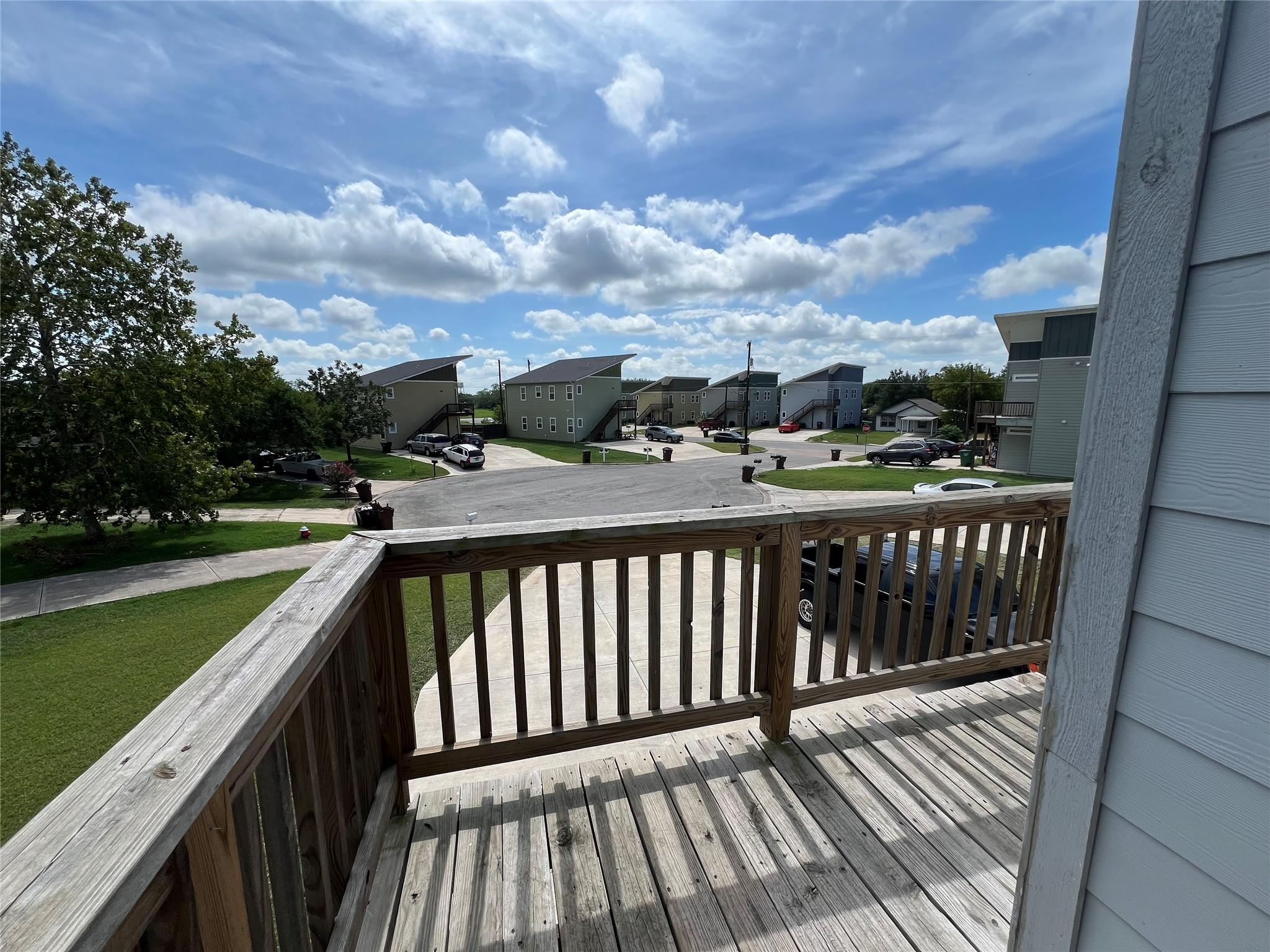 805 Hallie Cove Lockhart TX 78644