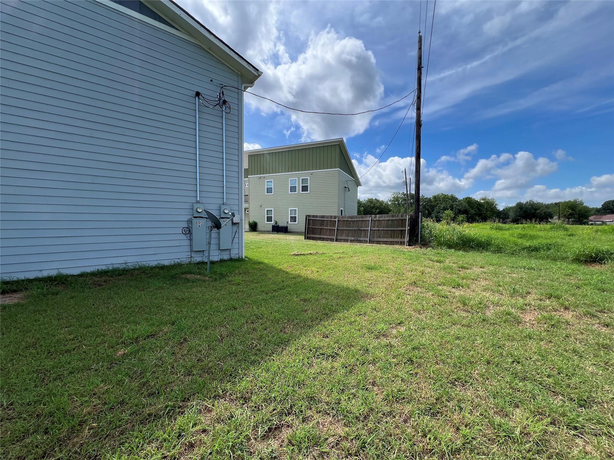 805 Hallie Cove Lockhart TX 78644