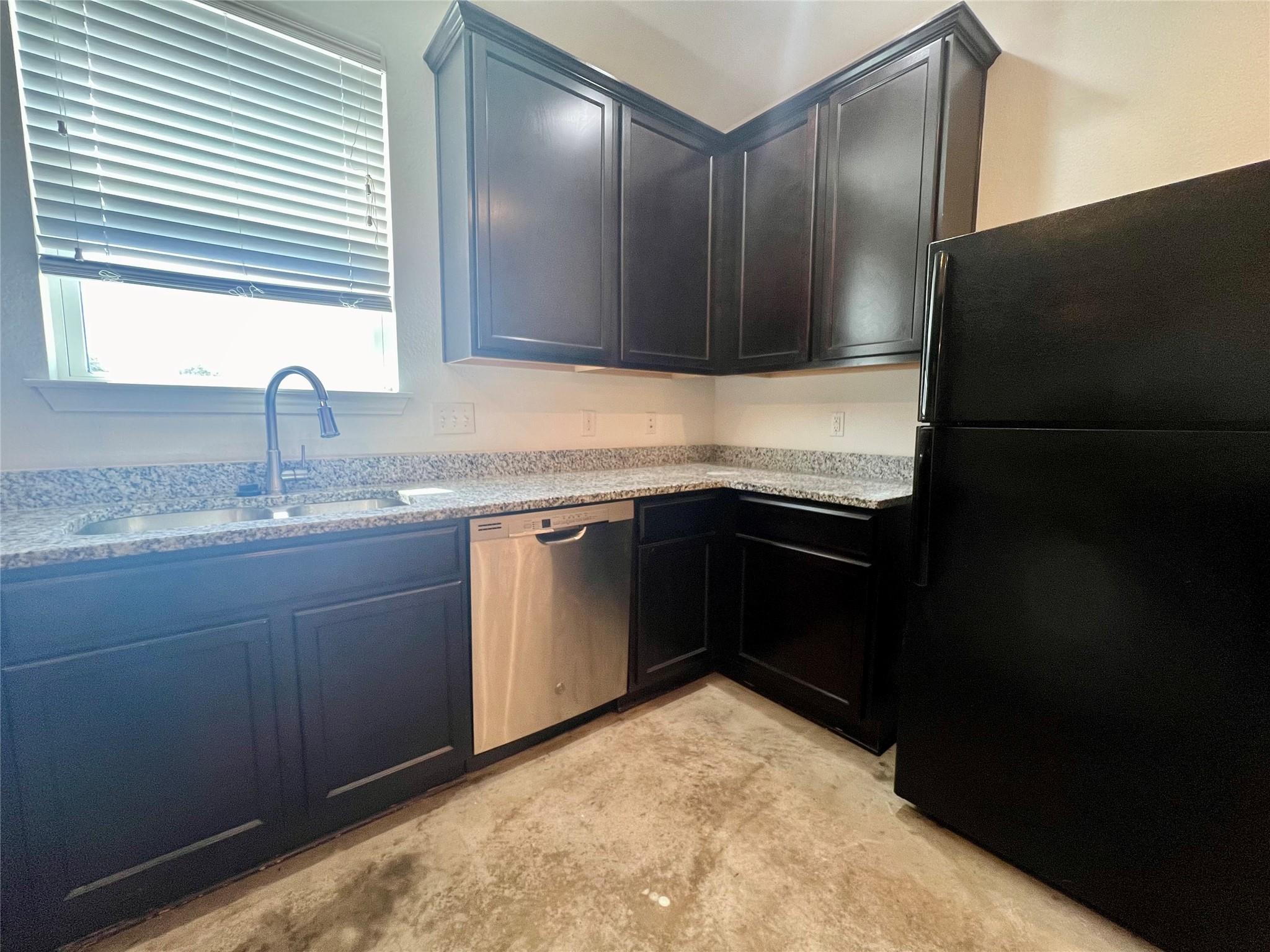 805 Hallie Cove Lockhart TX 78644
