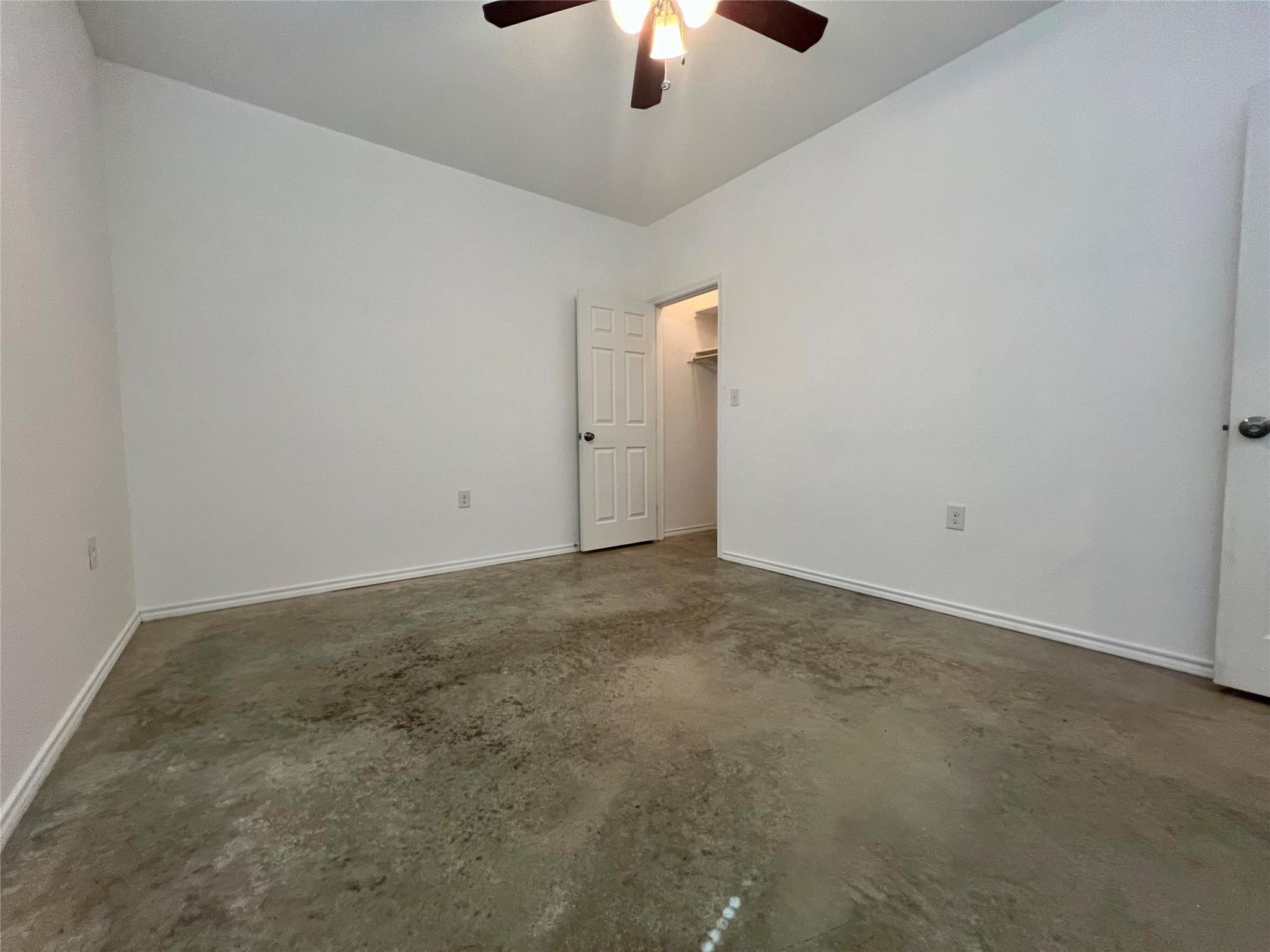 805 Hallie Cove Lockhart TX 78644