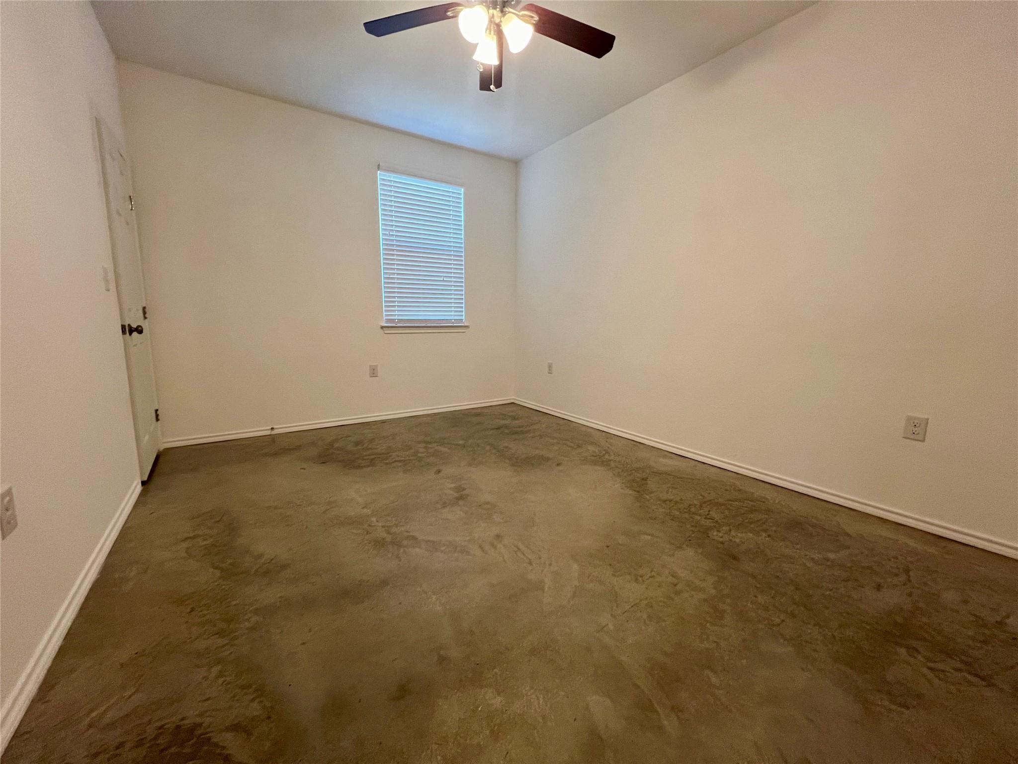 805 Hallie Cove Lockhart TX 78644