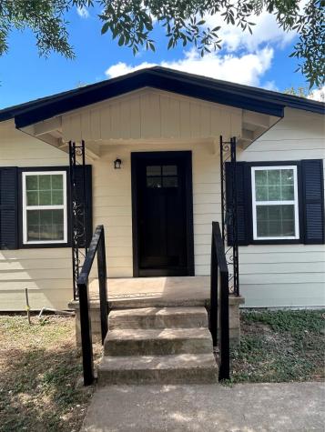 317 Webb Street Smithville TX 78957