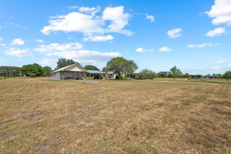 1100 Martindale Falls Road Martindale TX 78655